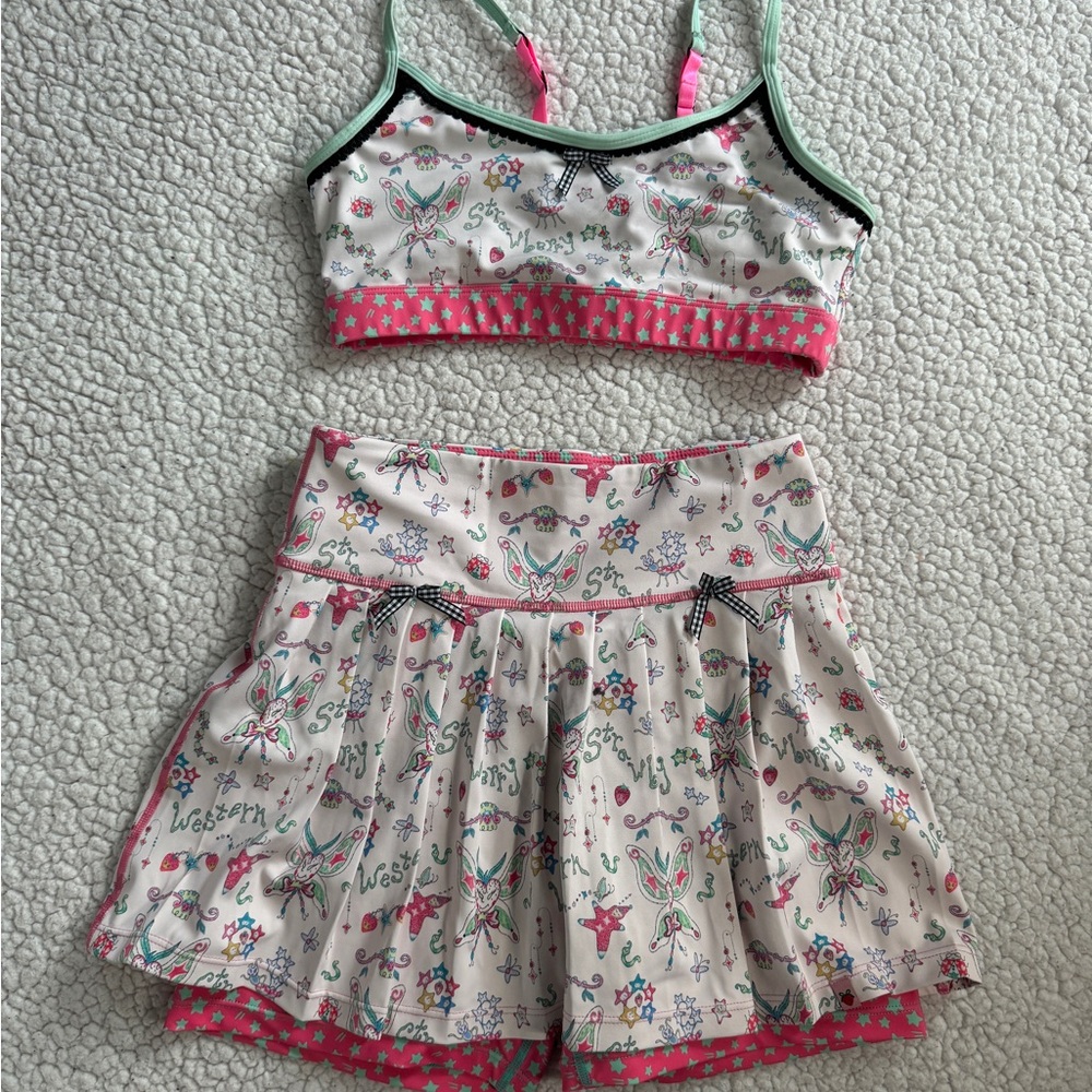 strawberry western workout set